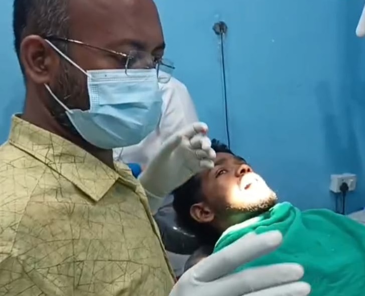 Dr Dharmendra smile return dental clinic